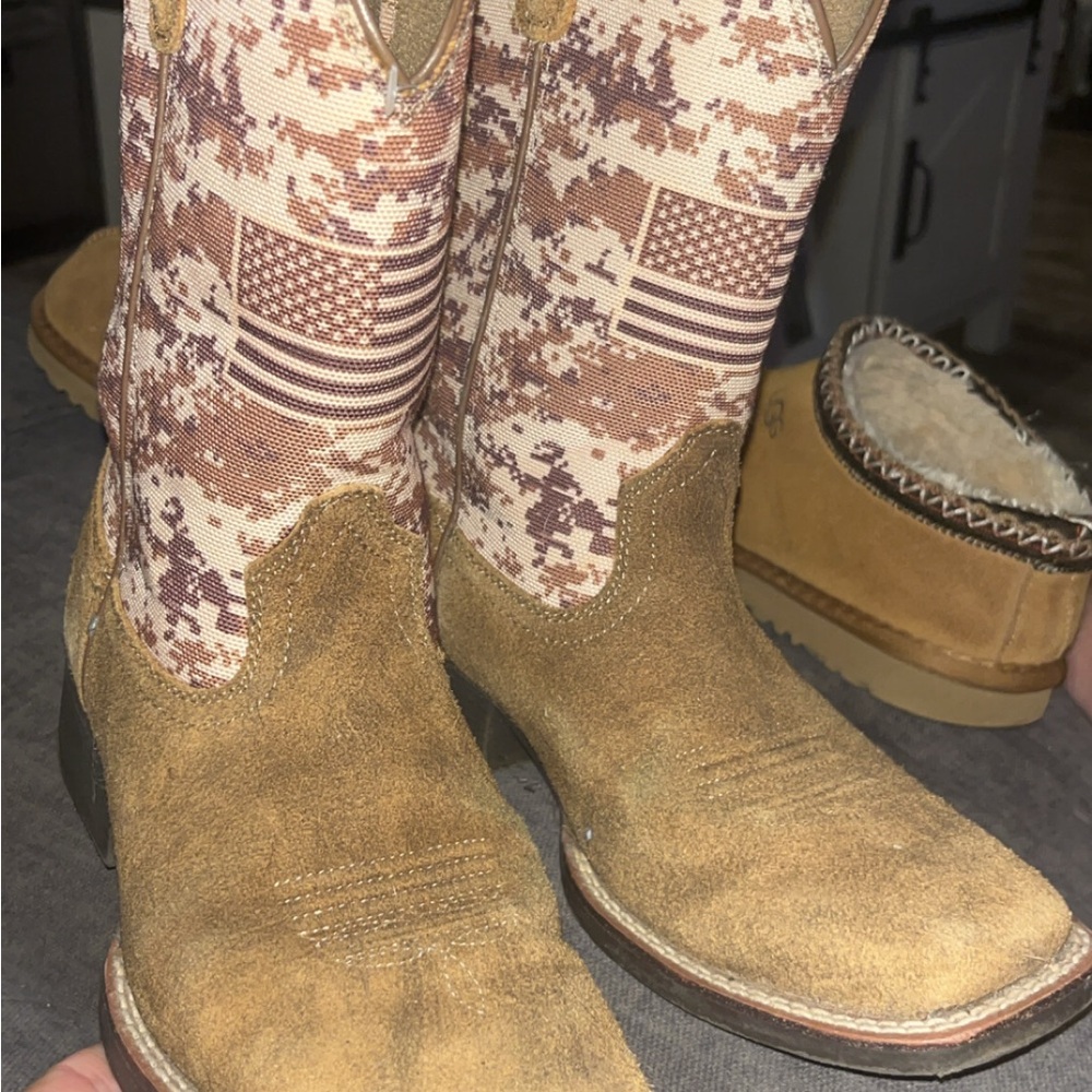 Ariat Tan and Brown Western Boots